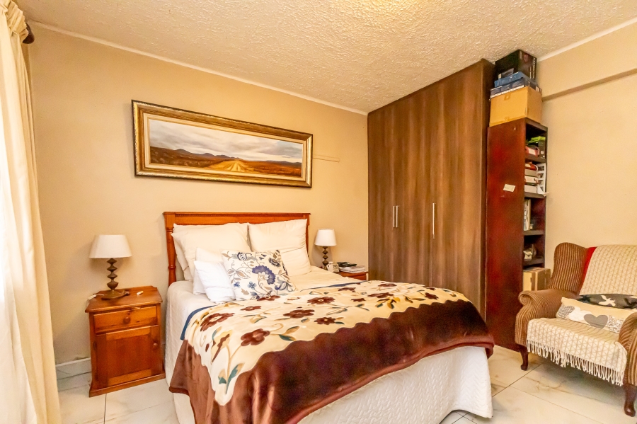 2 Bedroom Property for Sale in Sea Point Western Cape
